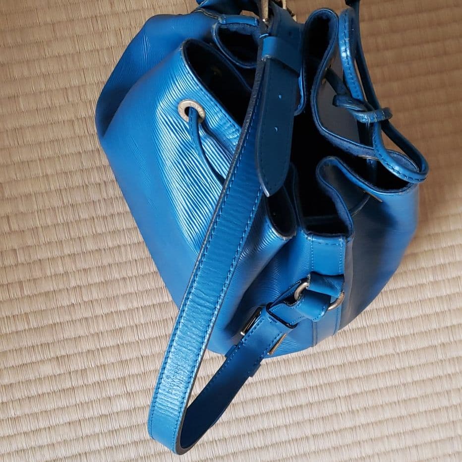 ルイヴィトン　プチノエ