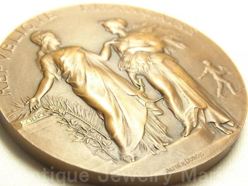 《m6466》農業労働者を知識へ導くマリアンヌ フランス アンティーク メダル