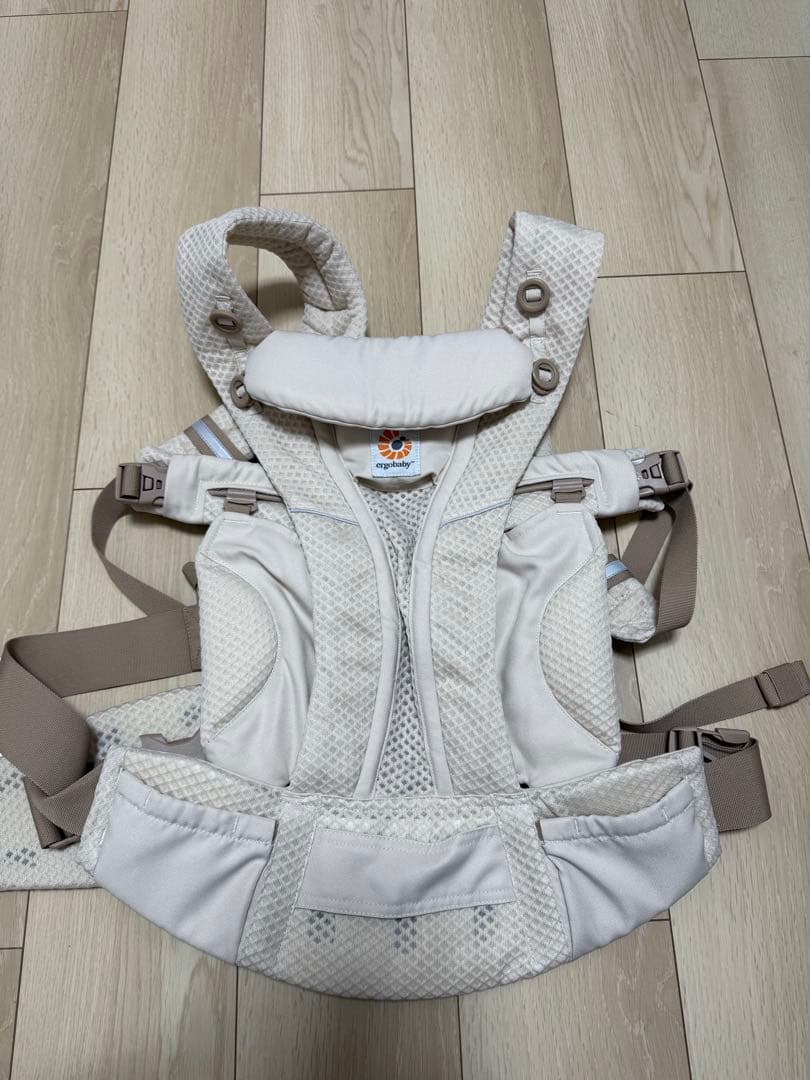 エルゴ 抱っこ紐 室内での試着のみ