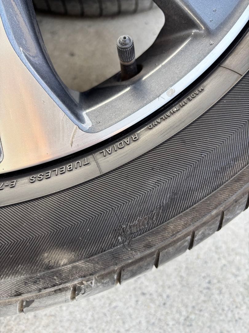 Nissan 17インチ ホイールセット 215/60R17