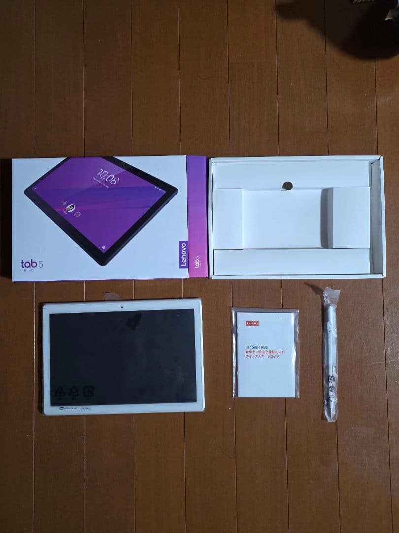Lenovo Tab 5 ホワイト 本体