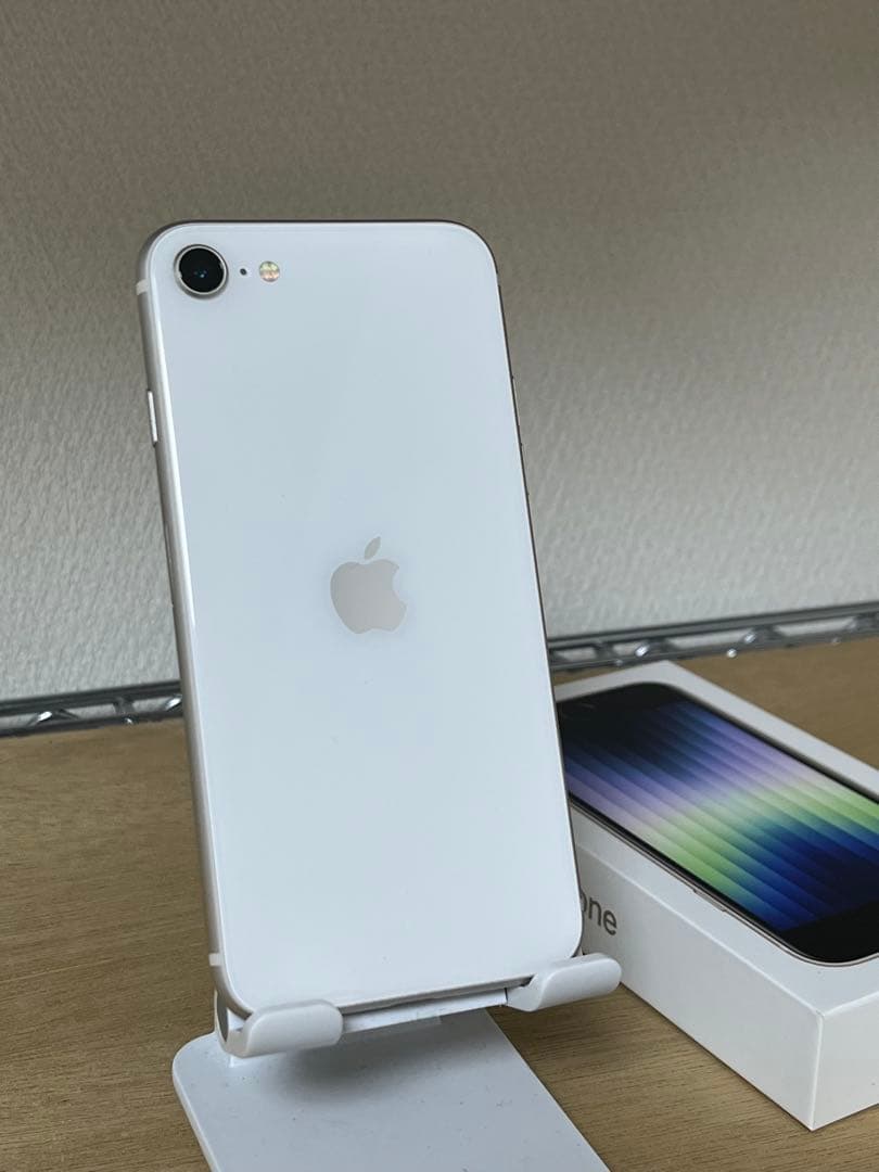 Apple iPhone SE (第3世代) ホワイト 64GB SIMフリー
