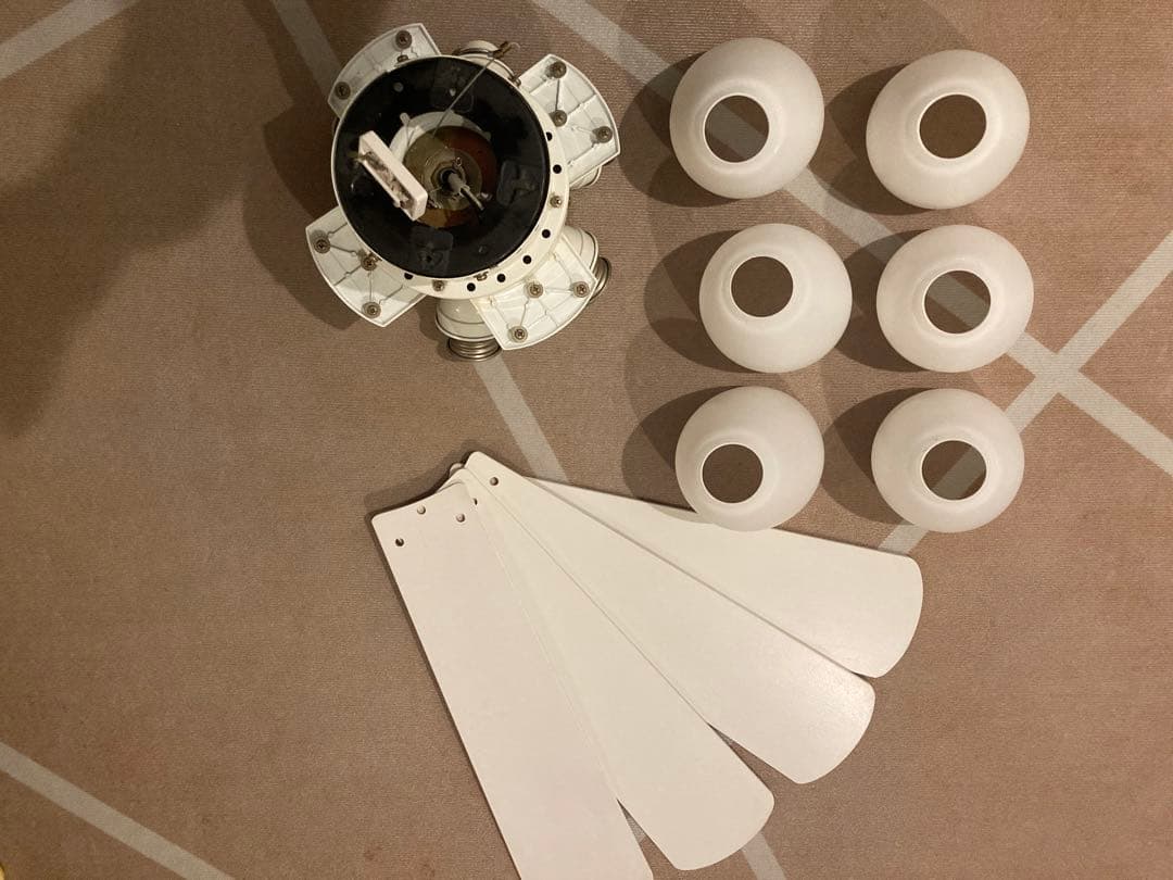 ホワイト シーリングファン ライト付き