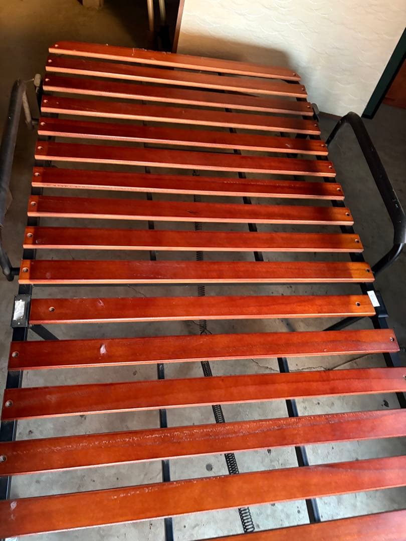 木製折りたたみベッド