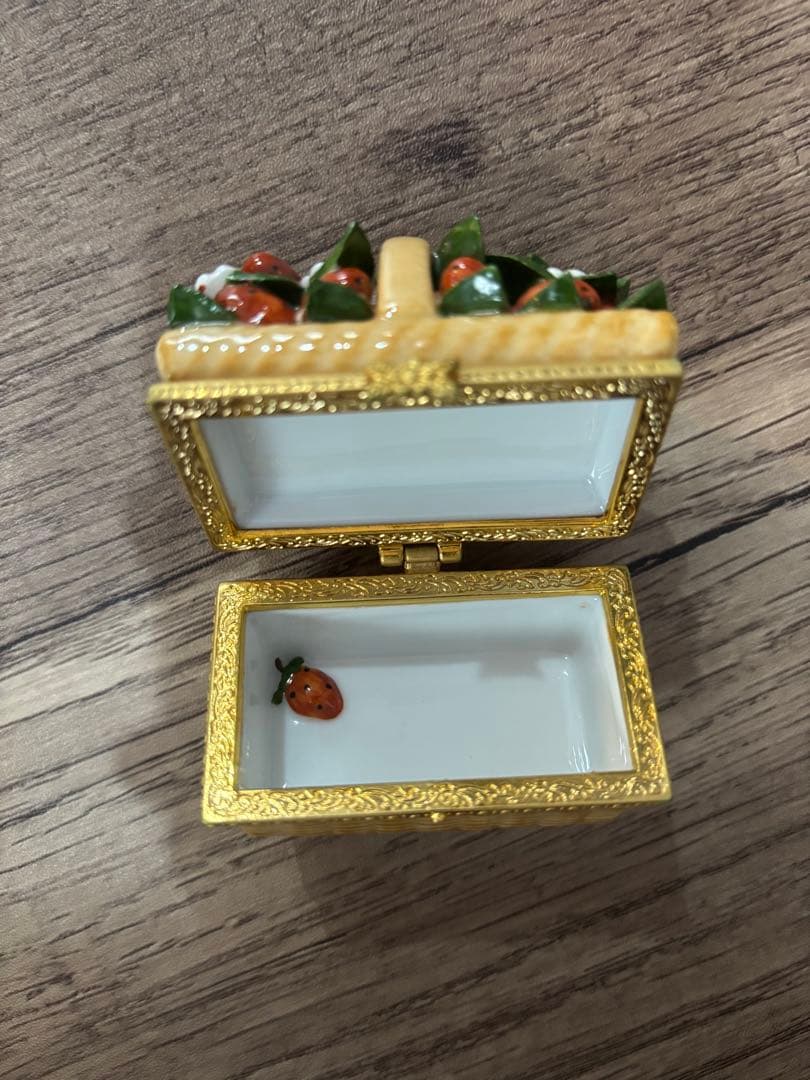 ポートメリオン　苺　陶器　小物入れ