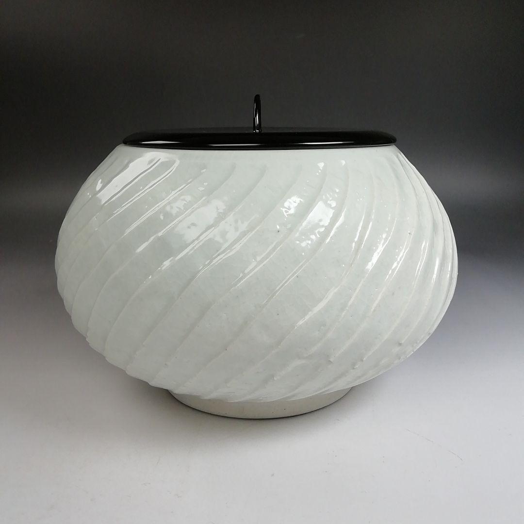 Ｗ２３５　水指　『白磁シノギ　水指』『森岡嘉祥 造』　共箱　茶道具