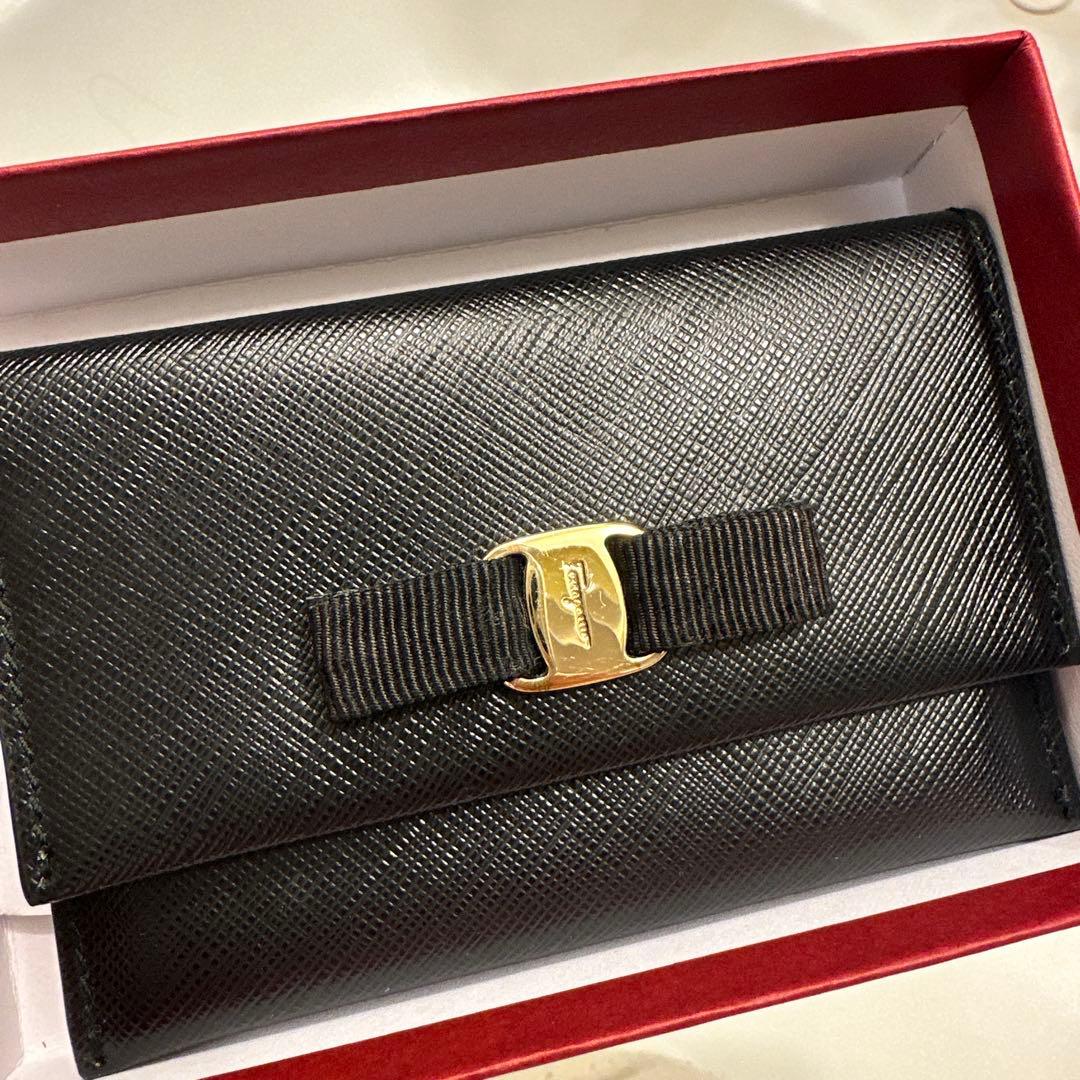 フェラガモ　名刺ケース