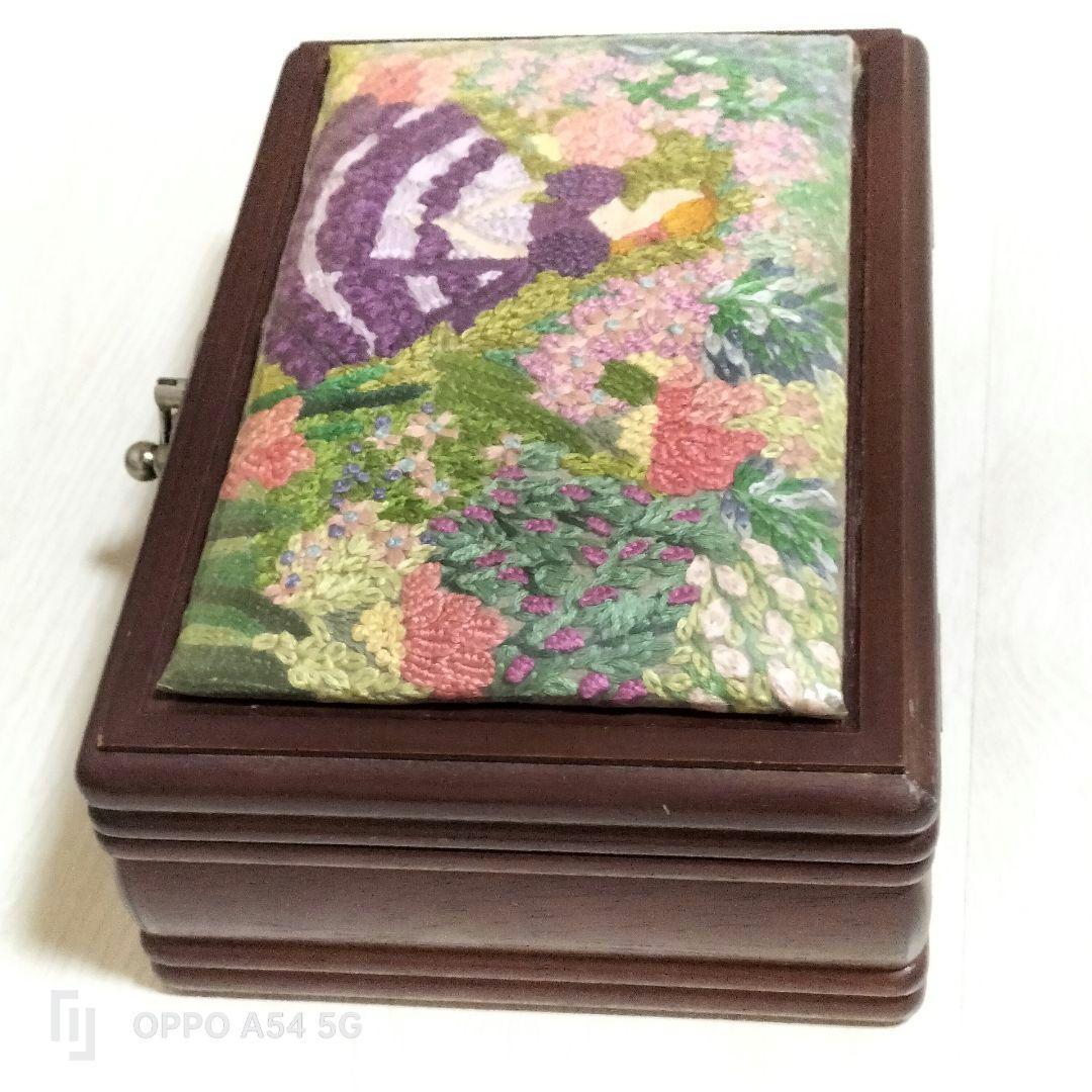 刺繍　アクセサリー木製ボックス 2個