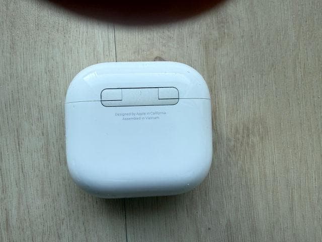 AirPods 4 ノイズキャンセリング ケース付き