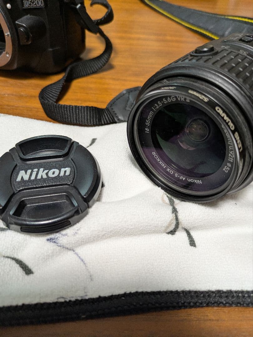 nikon d5200 一眼レフ　カメラ