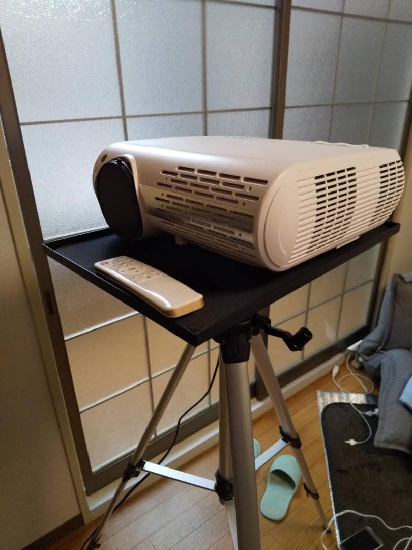 高さ調節可能な折り畳み式プロジェクタースタンド