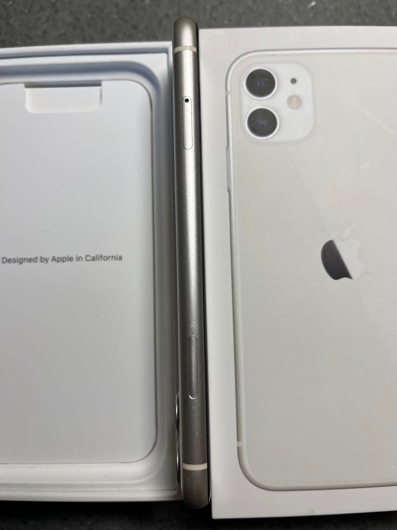 Apple iPhone11 ホワイト 64GB 本体