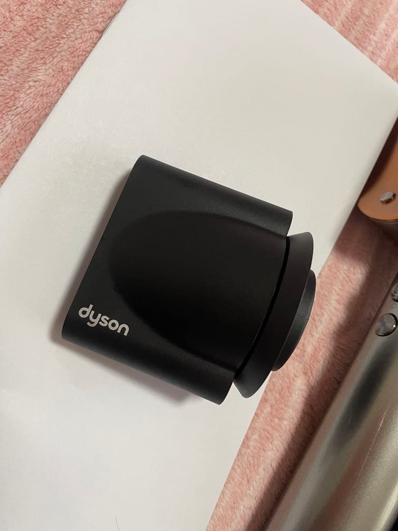 Dyson ヘアドライヤー シルバー