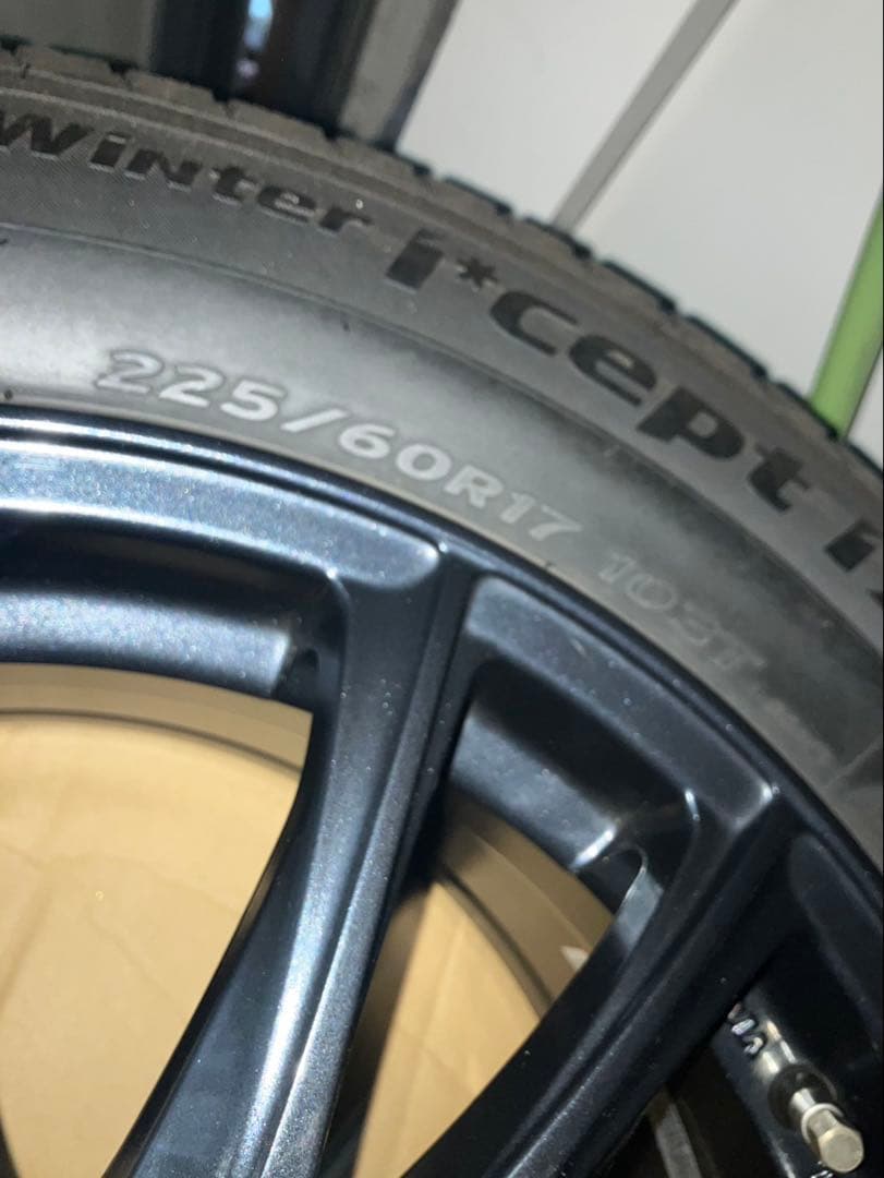 け*い様 [美品] 225/60R17 タイヤホイールセット Hankook ス