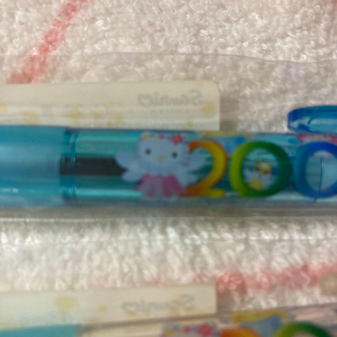 キティ　2000ロゴ　ボールペン、シャープペン　マイメロ　キキララ2本　未開封