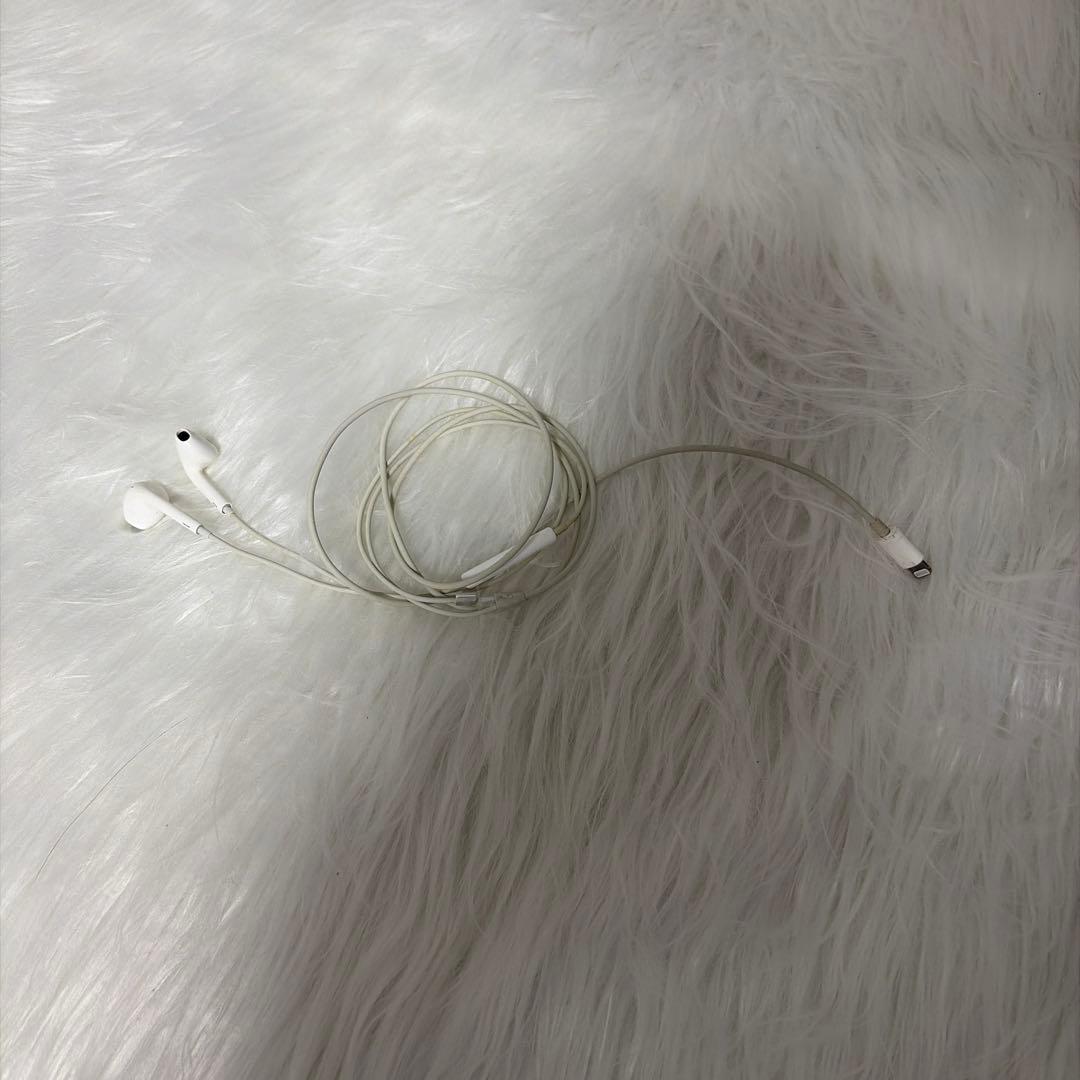 Apple iPhone 13 ブラック 本体