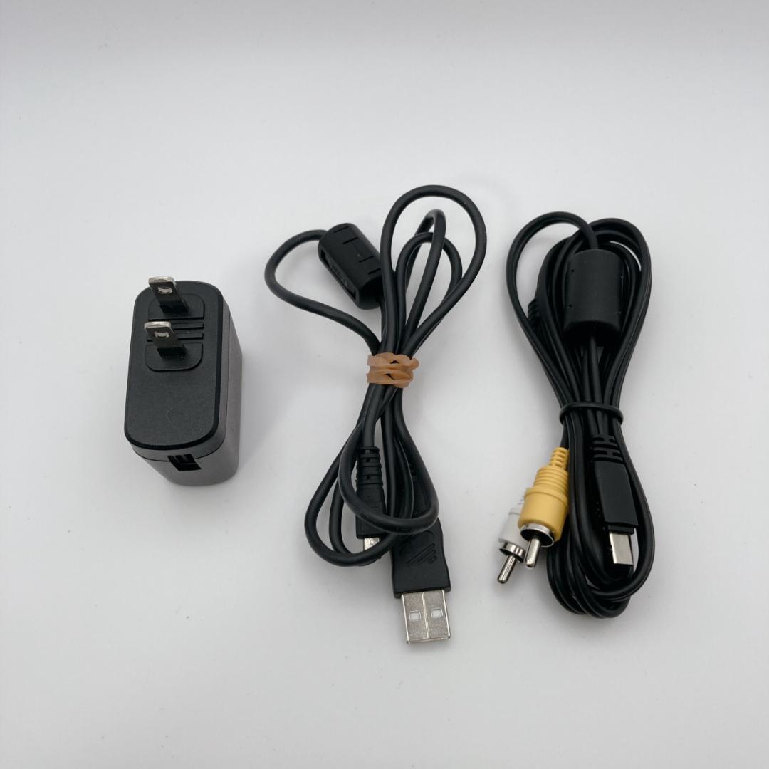 【美品】箱付きPanasonic LUMIX DMC-FH10 デジタルカメラ