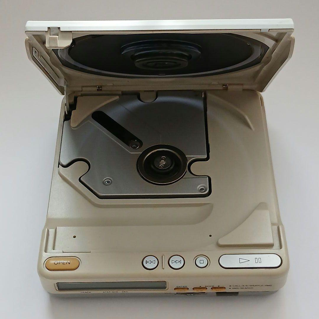 SONY ソニー Discman ディスクマン D-40 白色 【希少品】現状品