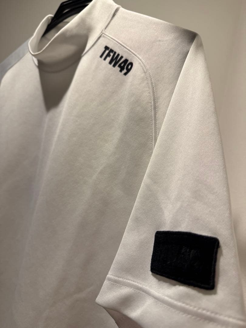 美品【TFW49】SIDE MESH MOCK NECK T102320006