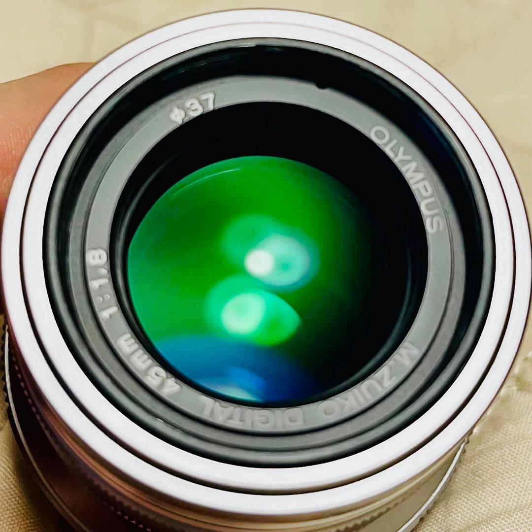 フィルター付　OLYMPUS M.ZUIKO DIGITAL 45mm F1.8