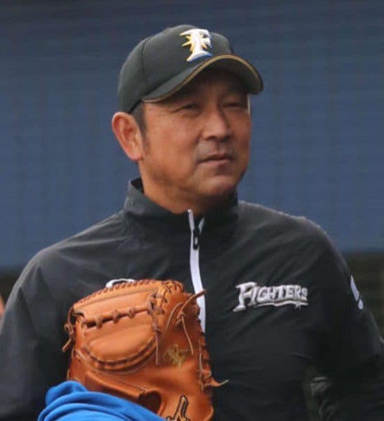 【実使用】日本ハム　ファイターズ　山中　ロングスリーブジャケット　3XL
