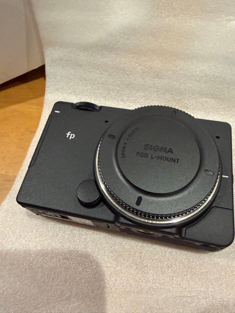 SIGMA fp 45mm f2.8 DG DN レンズキット　おまけ付き