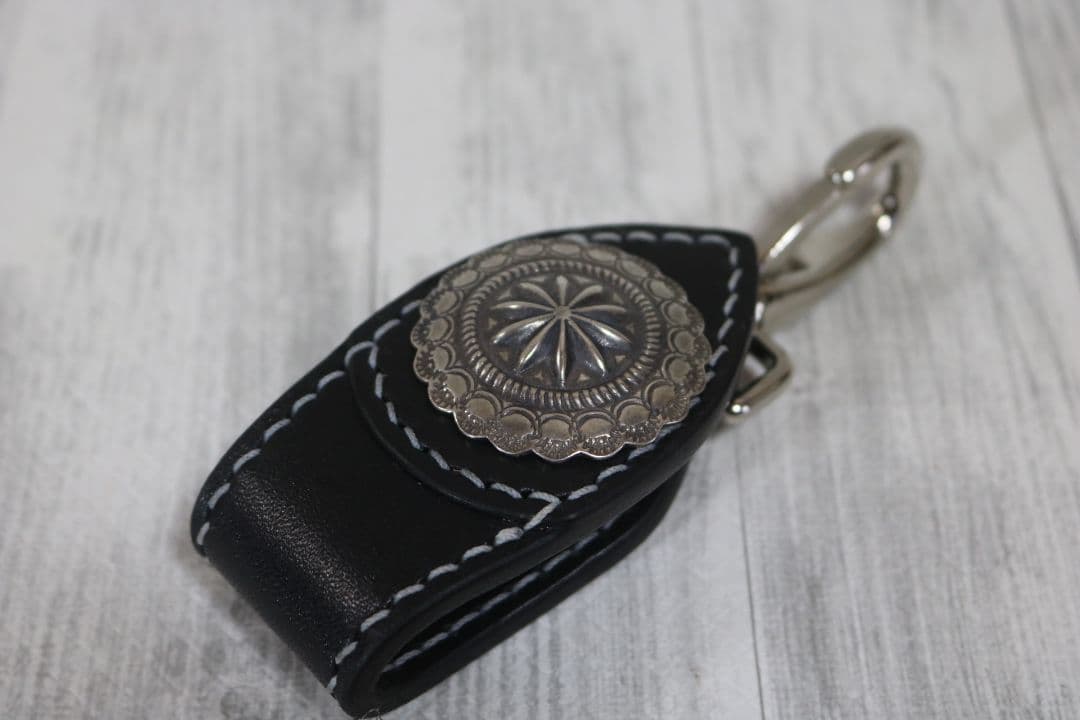 専用　レザー ブラック キーホルダー コンチョ　多脂革　オーダー