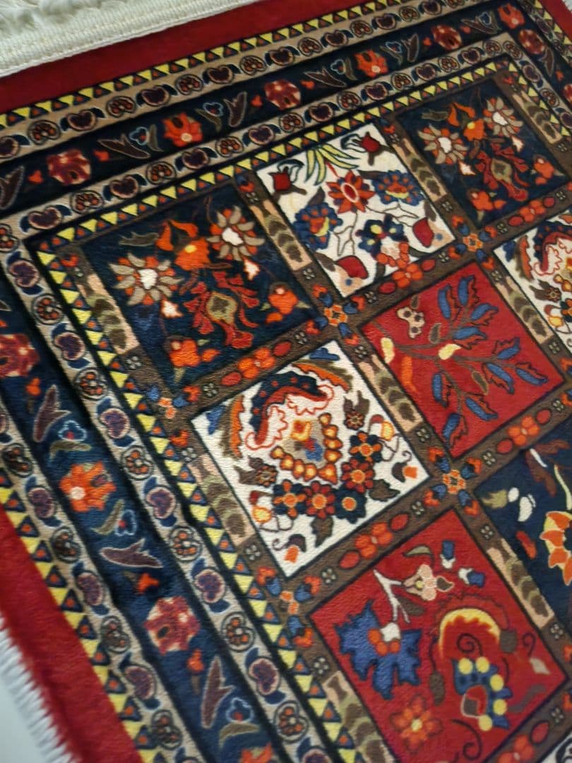 ヘシュティ柄◆ペルシャ絨毯 機械織り 71×49cm 厚み8mm