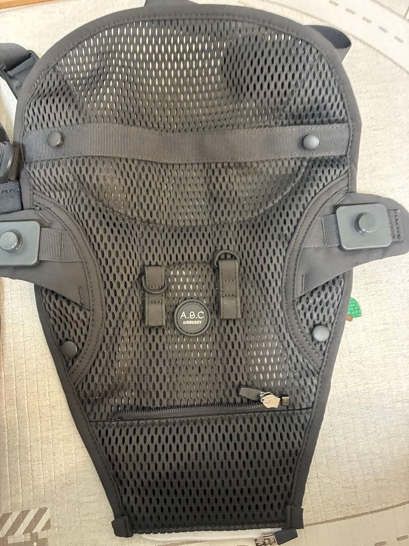 【AirBuggy】ABC抱っこ紐、バックルカバーディムグレー