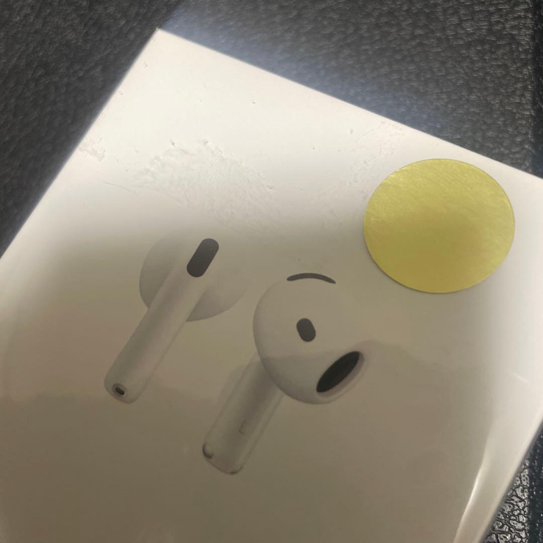 AirPods 4 エアポッズ　本体 【新品未開封】