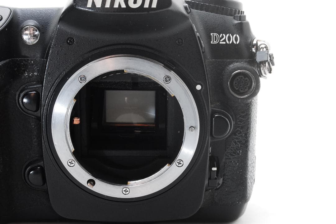 Nikon D200＋18-200mm 高倍率ズーム 三脚付