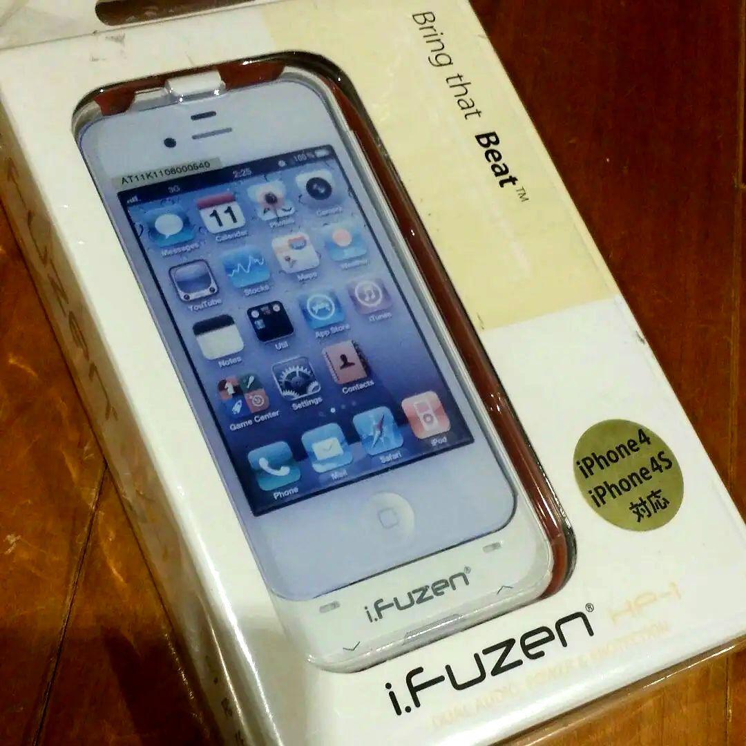 iPhone4 バッテリーケース