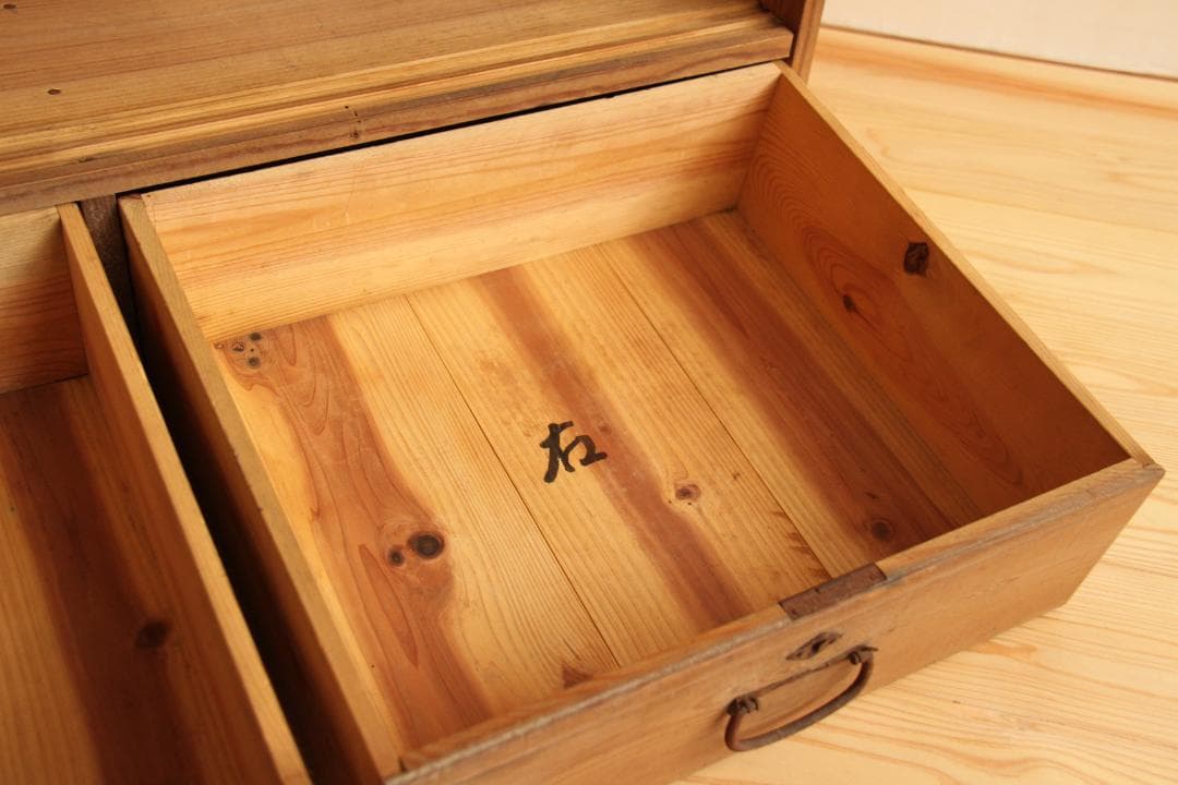 【ひょっとこ】棚　本棚　収納棚