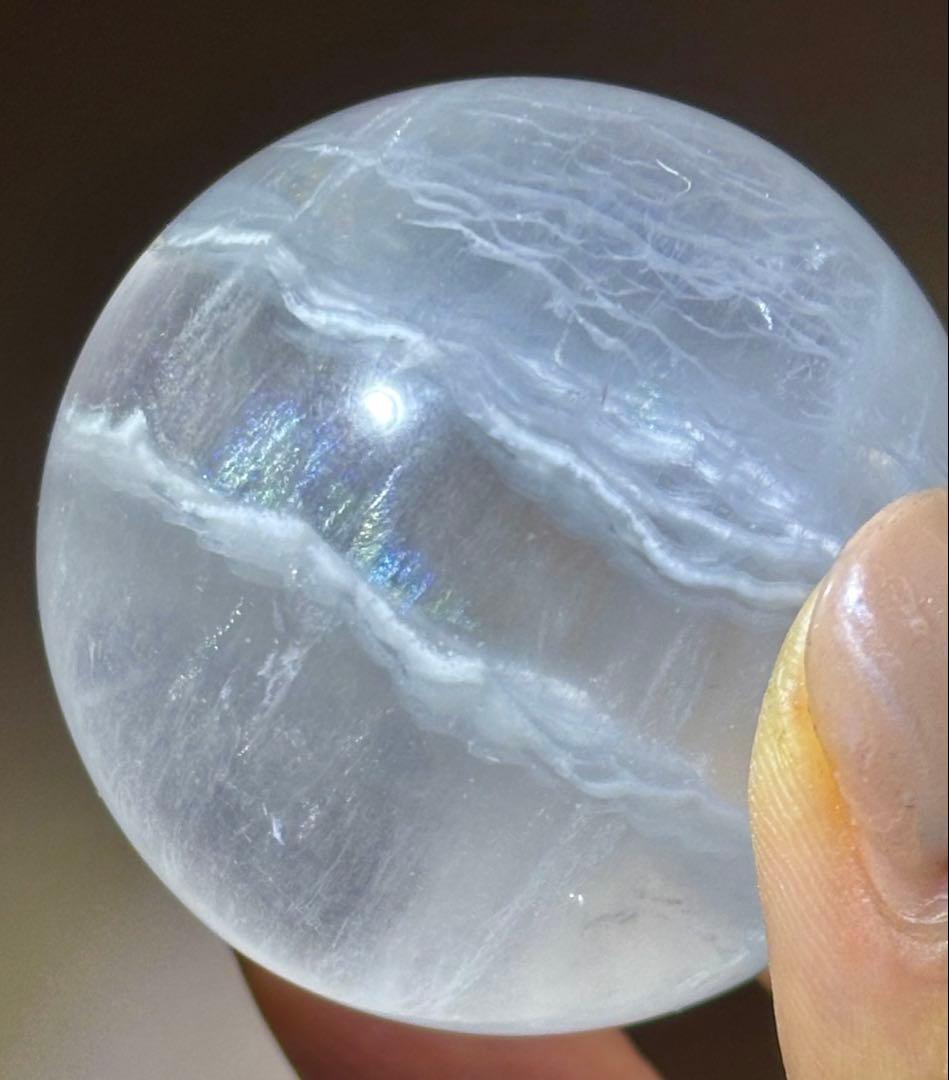 《高品質・オーロラ虹映》セリサイト イン フローライト＊スフィア 丸玉