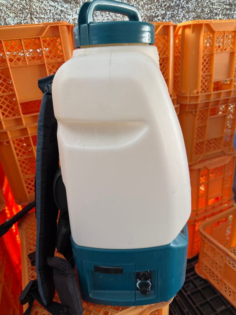 Makita マキタ18vバッテリー式噴霧器　20L MUS200D