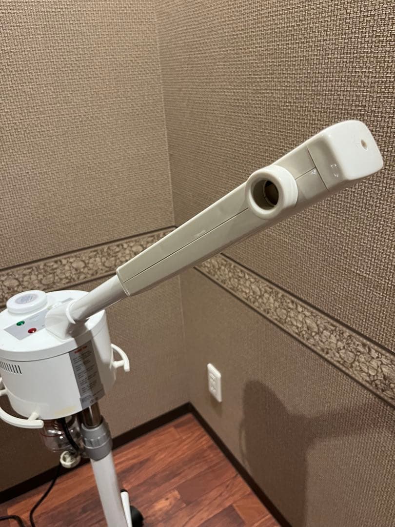 ⭐️1/25まで限定価格⭐️サロン専用フェイススチーマー 【未使用に近い】