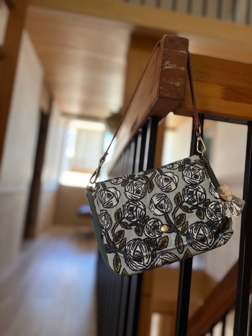 ミナペルホネン⚫︎ハンドメイド⚫︎ミディアムパン　本革肩掛け