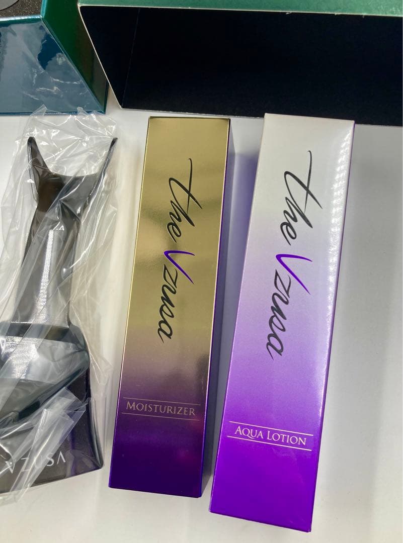 新品未使用 The Vzusa ザ メデューサ 美顔器 サイプレスグリーン