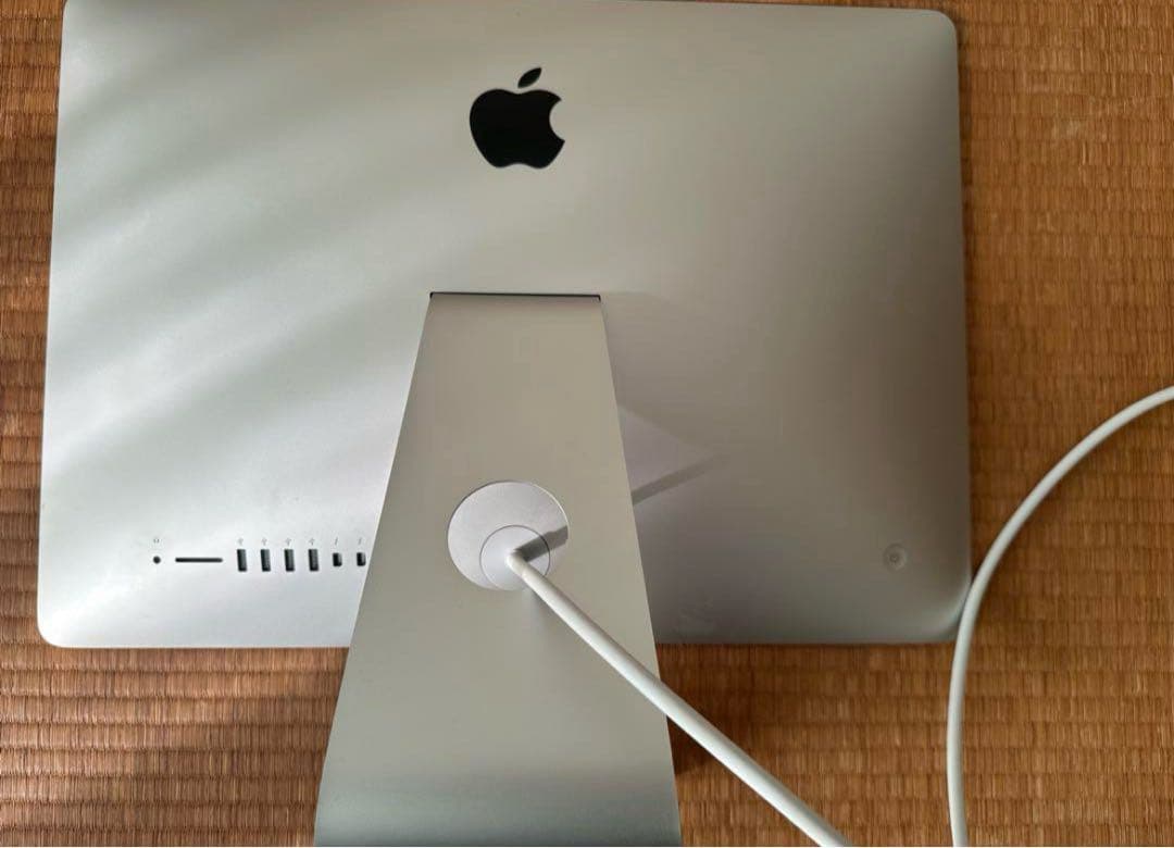 iMac 21.5インチ Retina 5K シルバー