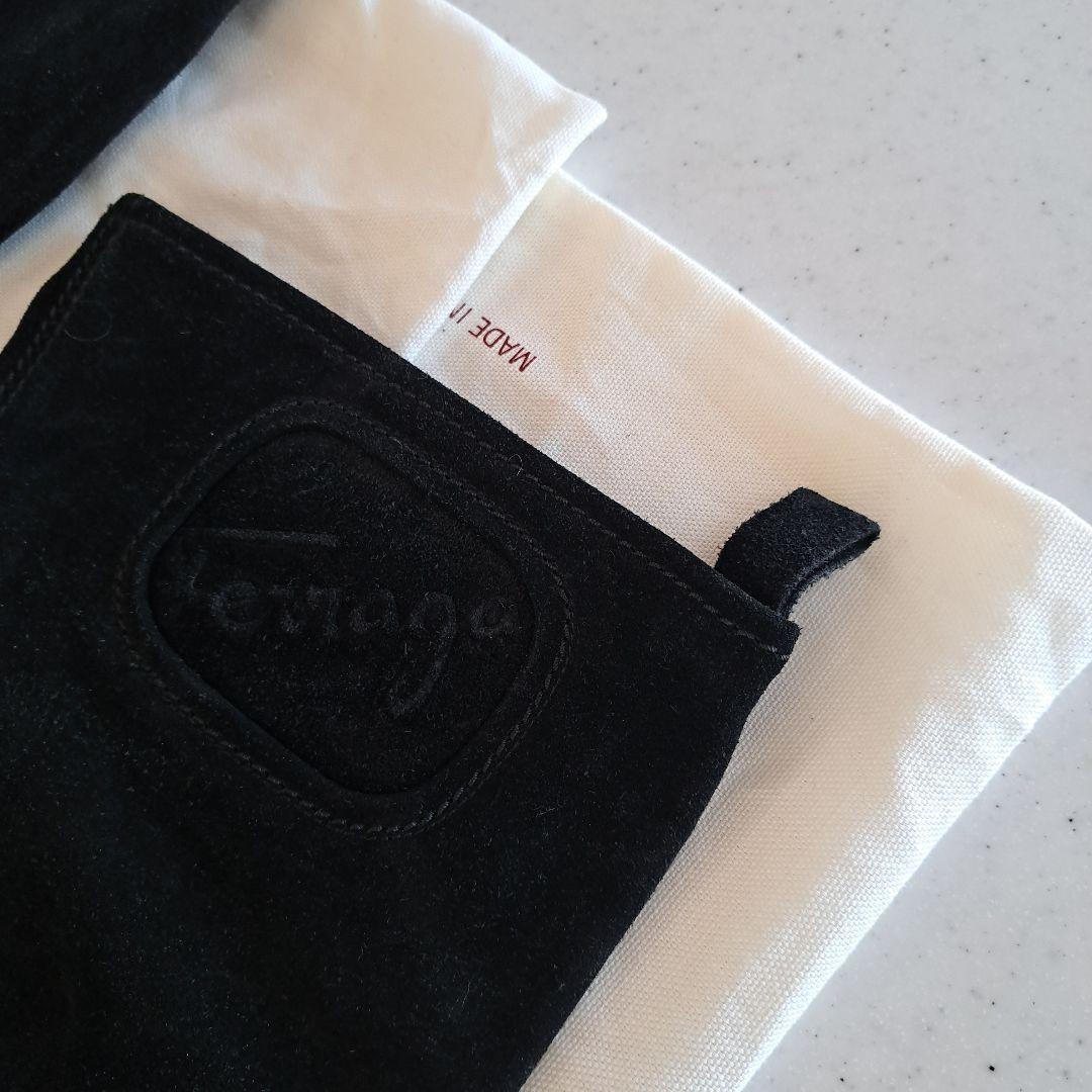 フェラガモテ 黒 スエードブーツ 7　ムートンブーツ　2品　(なぎさ)