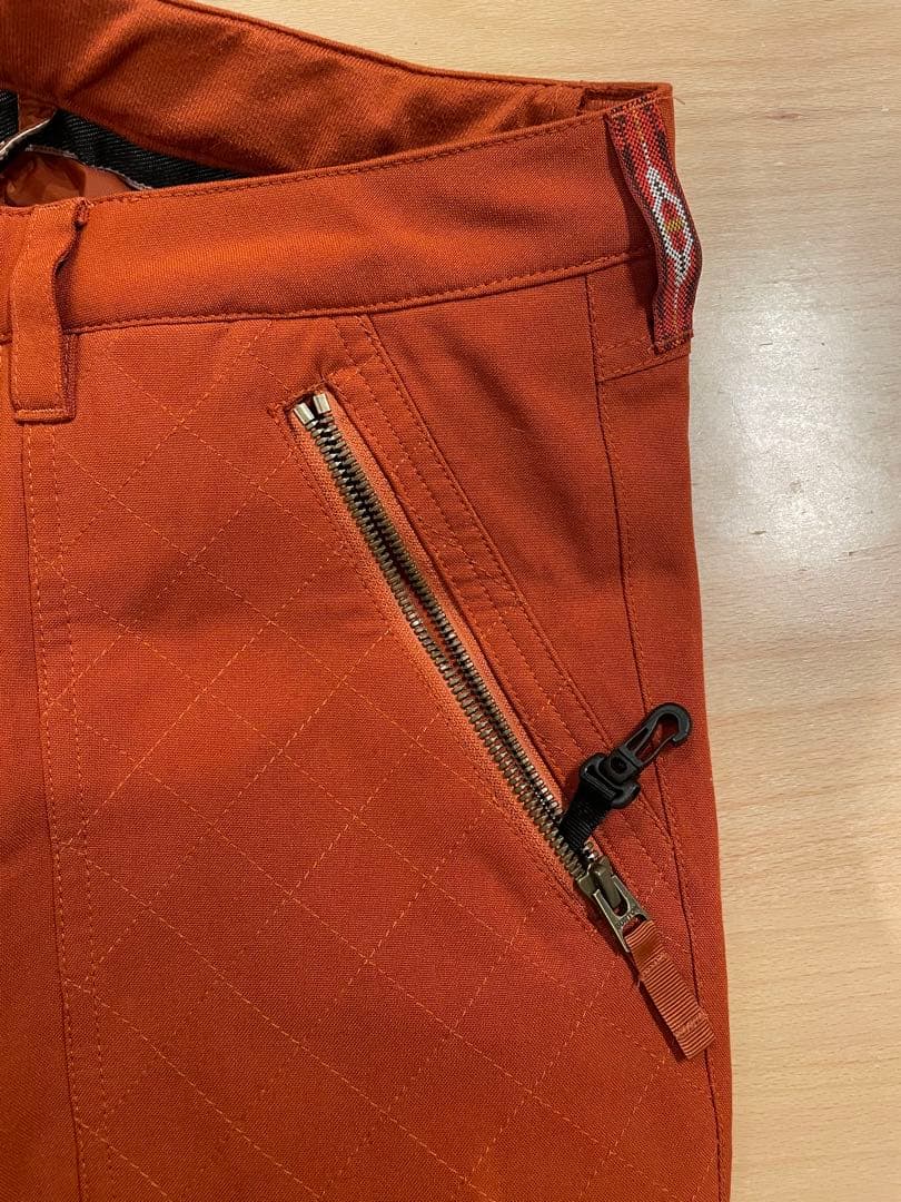 美品　BURTON スノーボードパンツ　レディース　サイズS