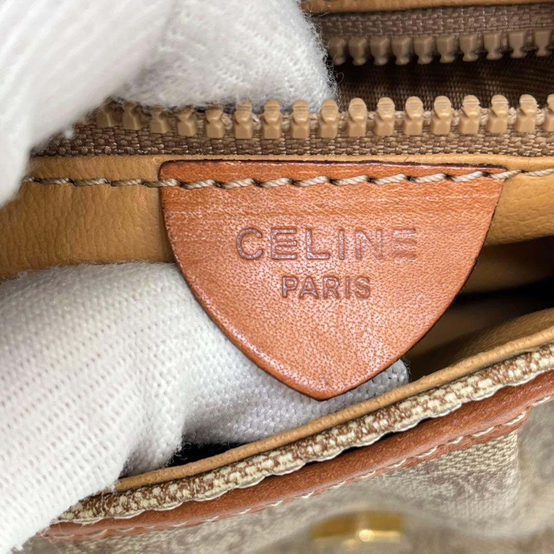【美品】CELINE ショルダーバッグ 斜めがけ ホワイトマカダム柄 トリオンフ