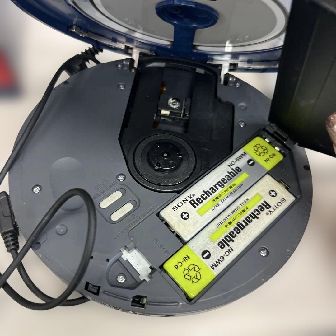 SONYポータブルCDプレーヤー　ウォークマンD-EJ855 WALKMAN