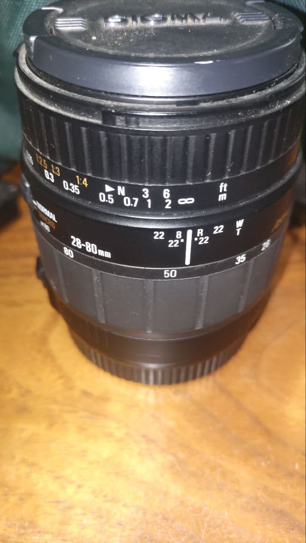 SIGMA 70-300mm F4-5.6 DL MACROレンズと小型レンズセ