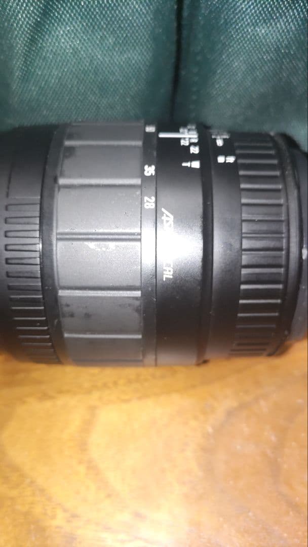 SIGMA 70-300mm F4-5.6 DL MACROレンズと小型レンズセ