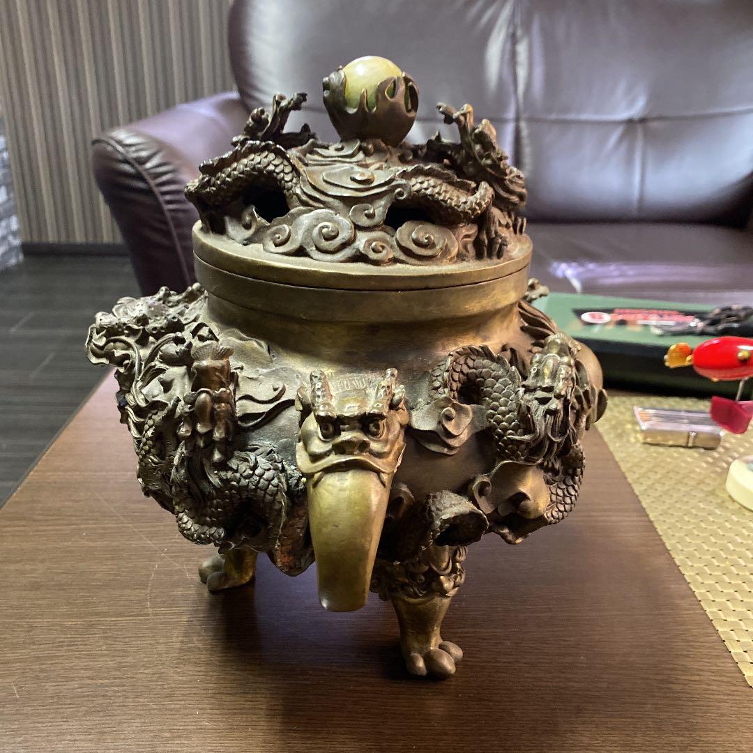香炉　9匹の龍
