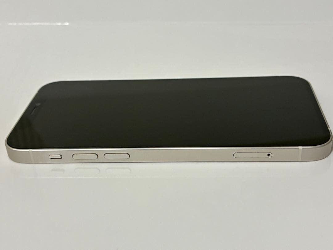 Apple iPhone 12 ホワイト 64GB 【外装美品・訳あり】