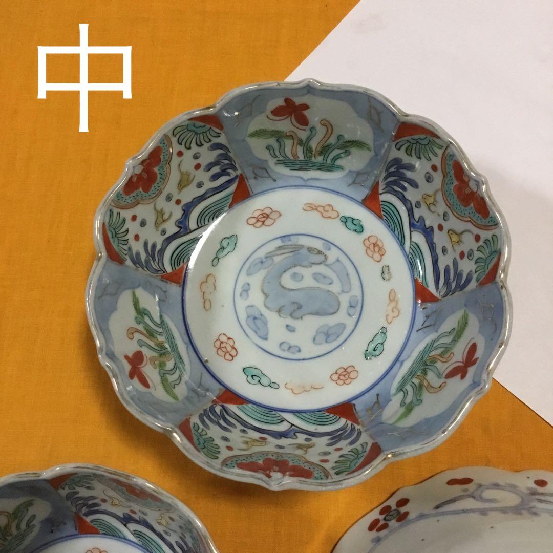 入れ子の色絵の鉢