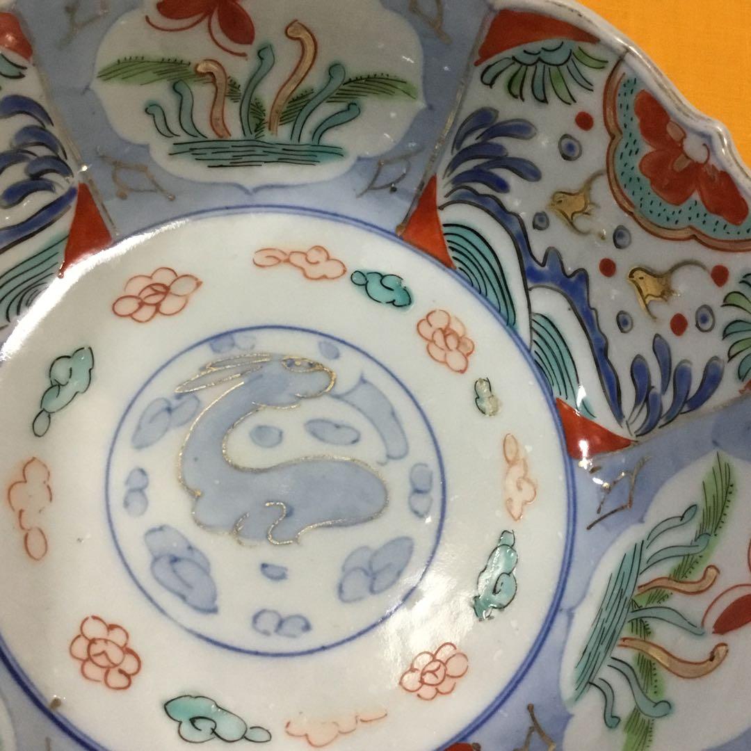 入れ子の色絵の鉢