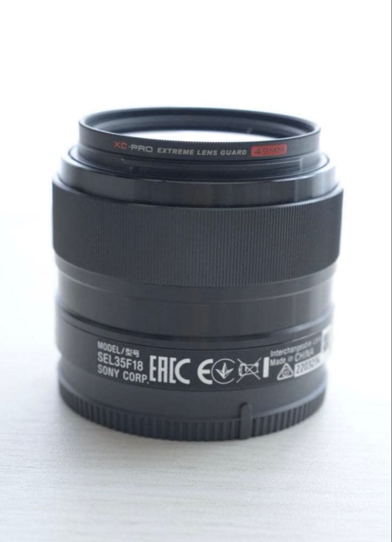 Sony E35mmF1.8、レンズフィルター付き